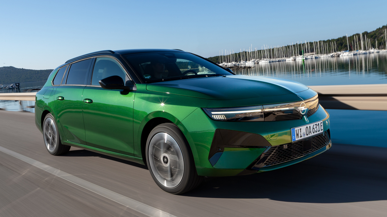 Opel Astra Sports Tourer Hybrid