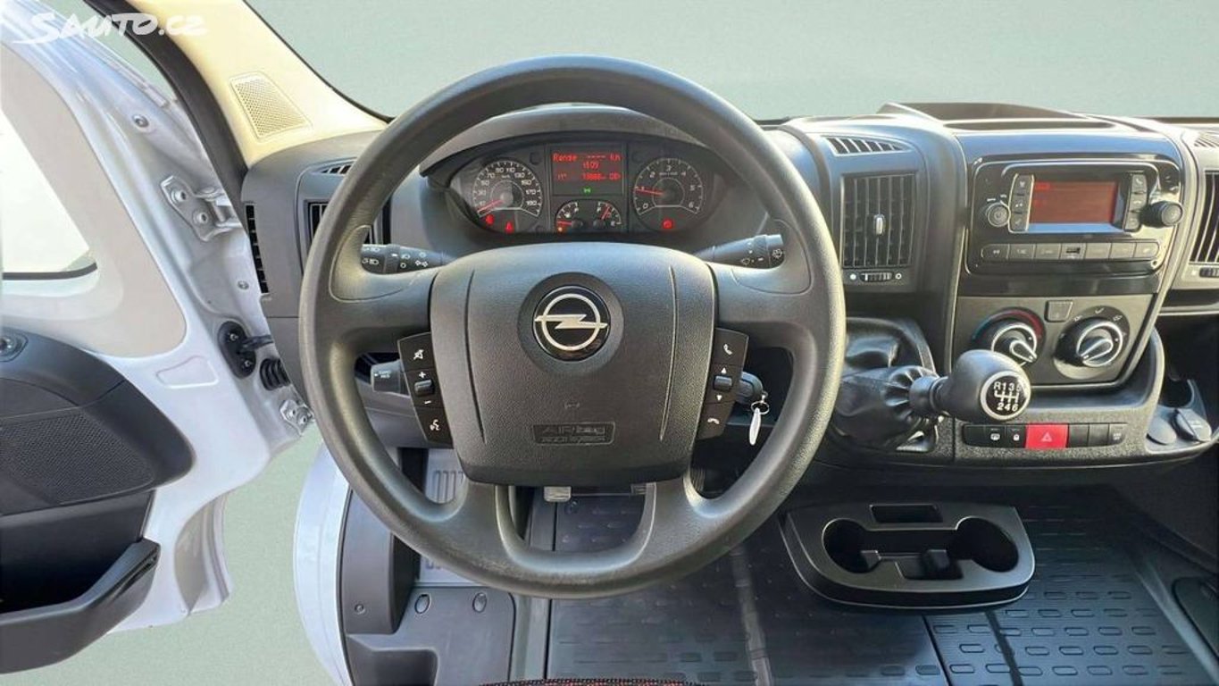 Opel Movano