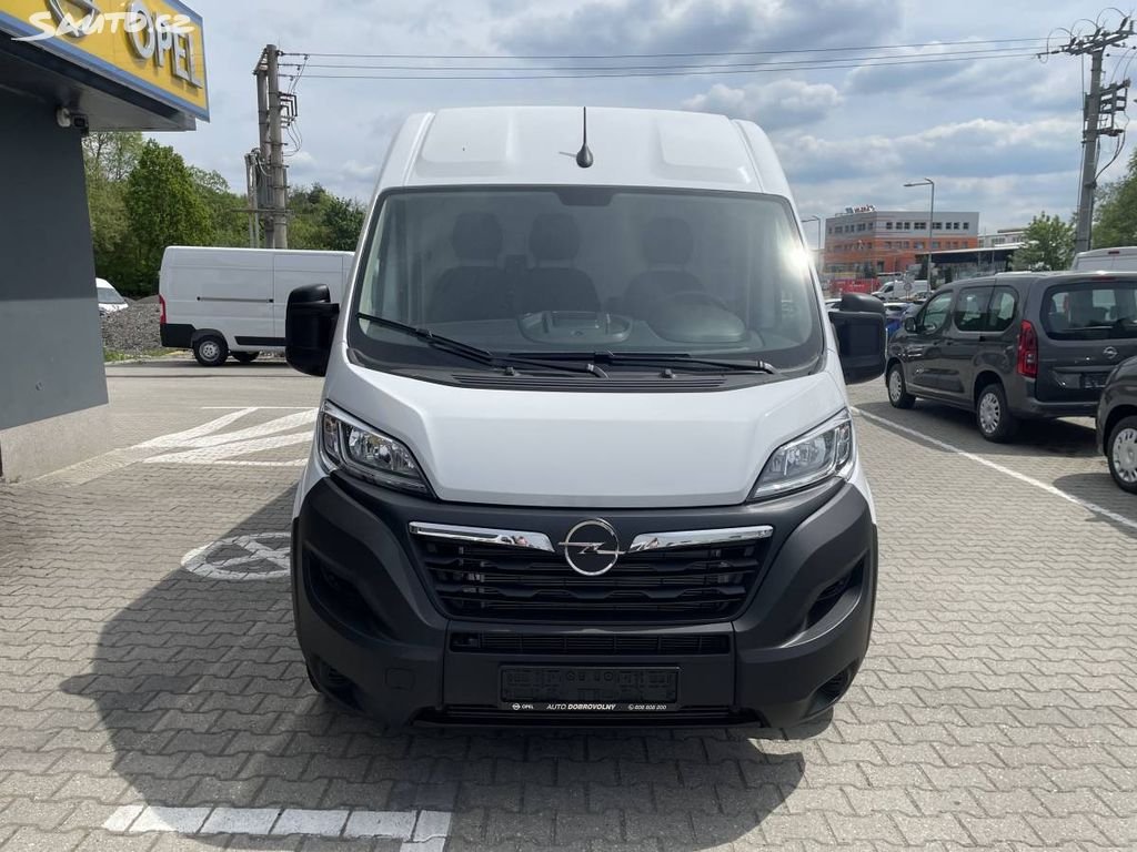 Opel Movano