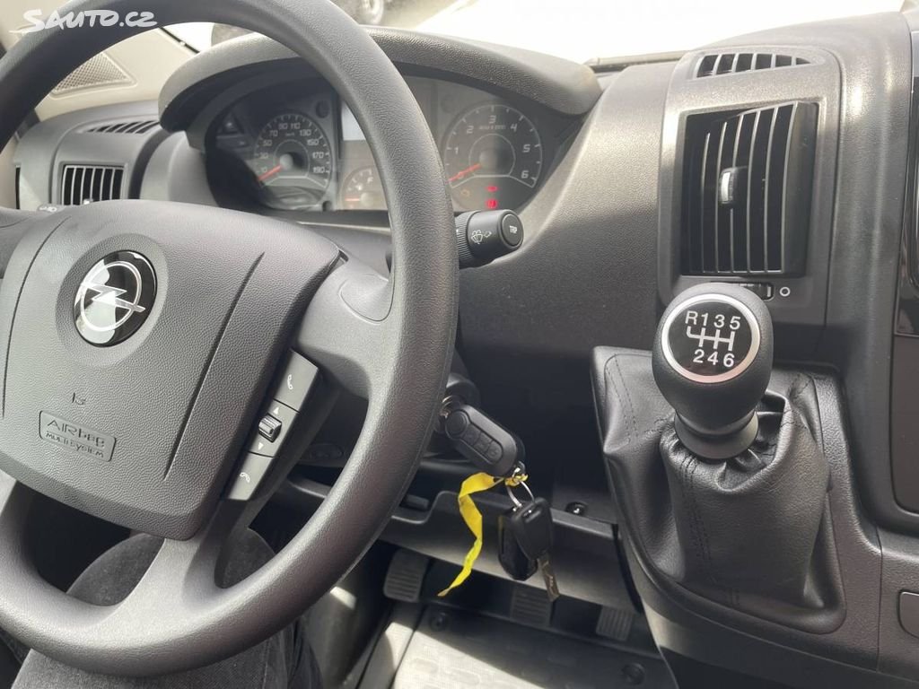 Opel Movano