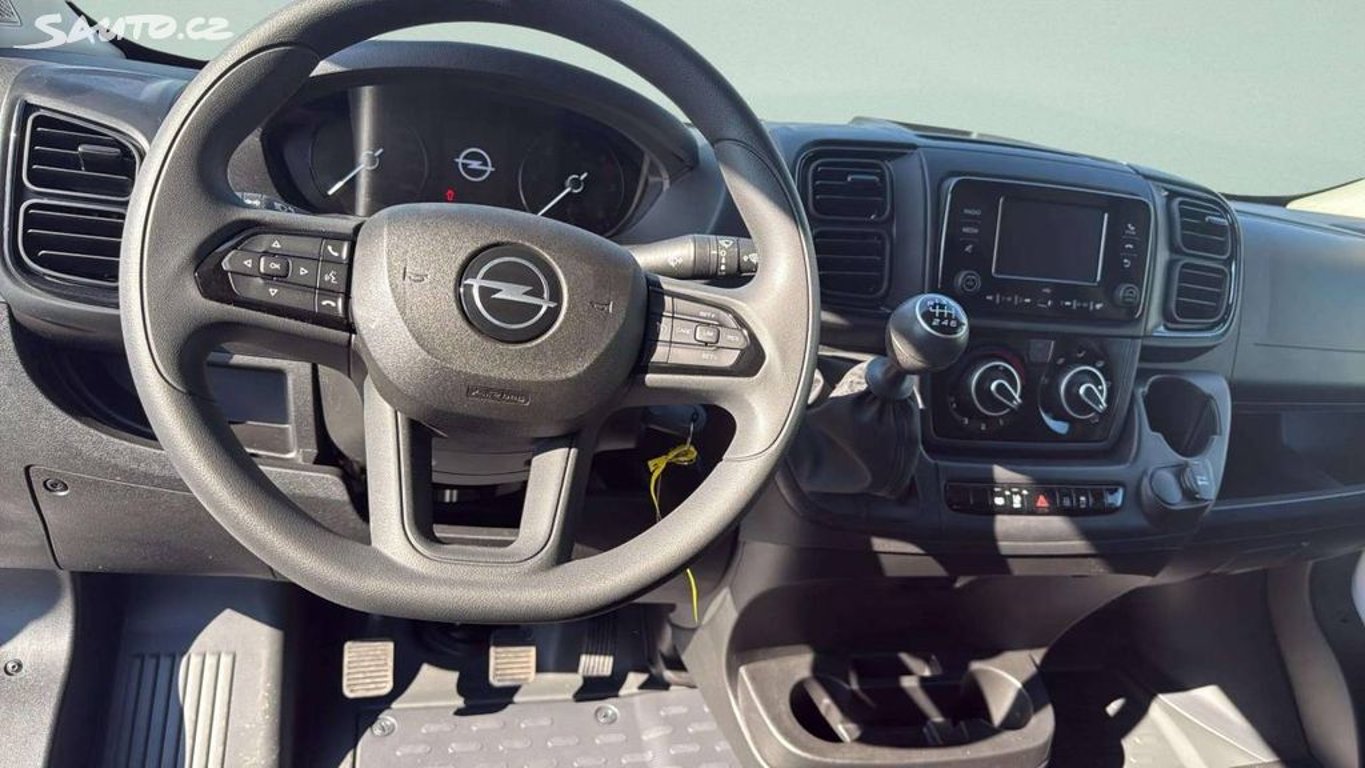Opel Movano